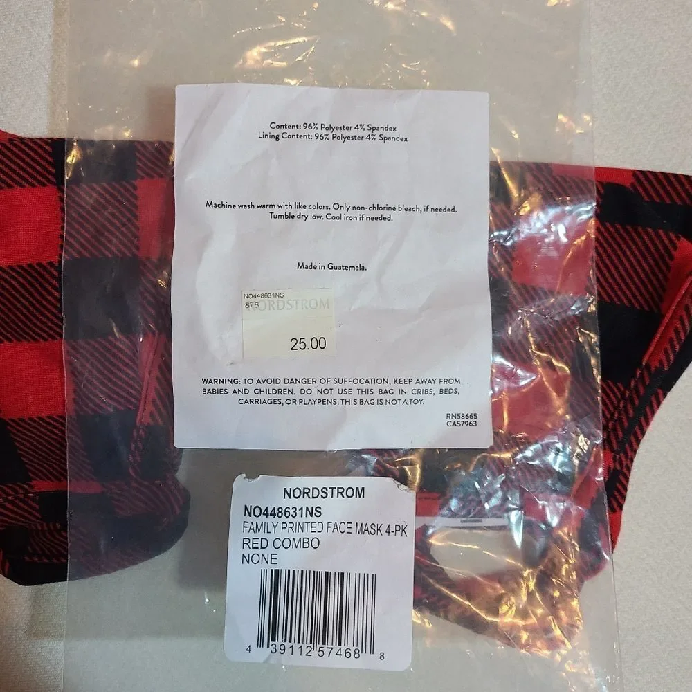 Nordstrom Buffalo Plaid Family Pack‎ of Masks 2 LG, 2 SM